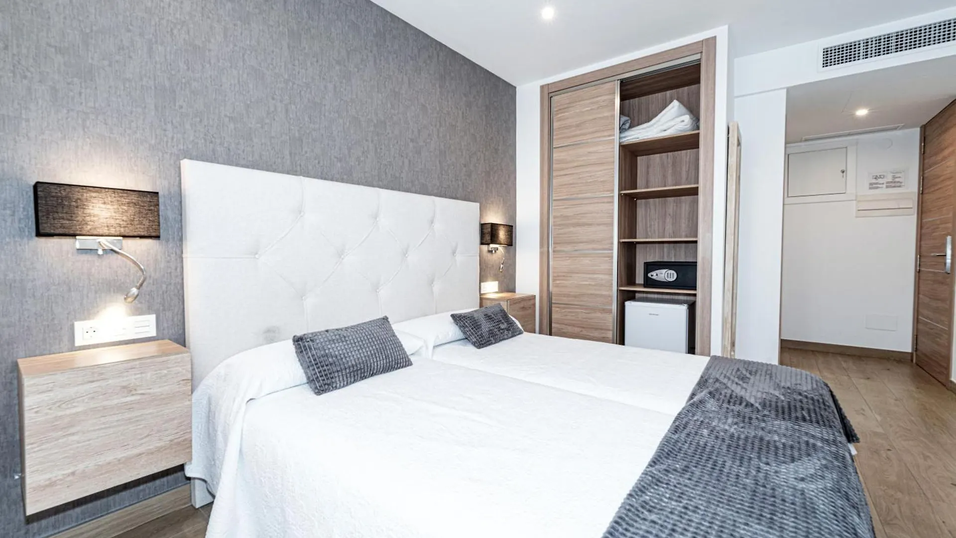 Πανσιόν Hostal Boutique Aurora Nerja