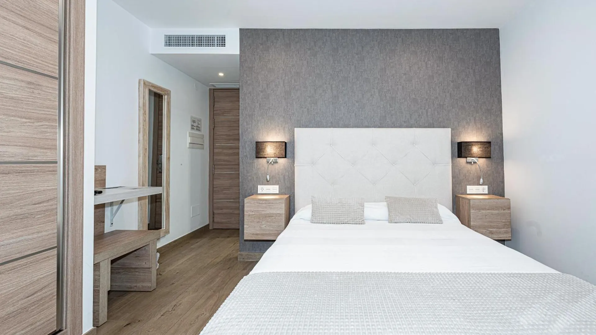 Hostal Boutique Aurora Nerja Πανσιόν