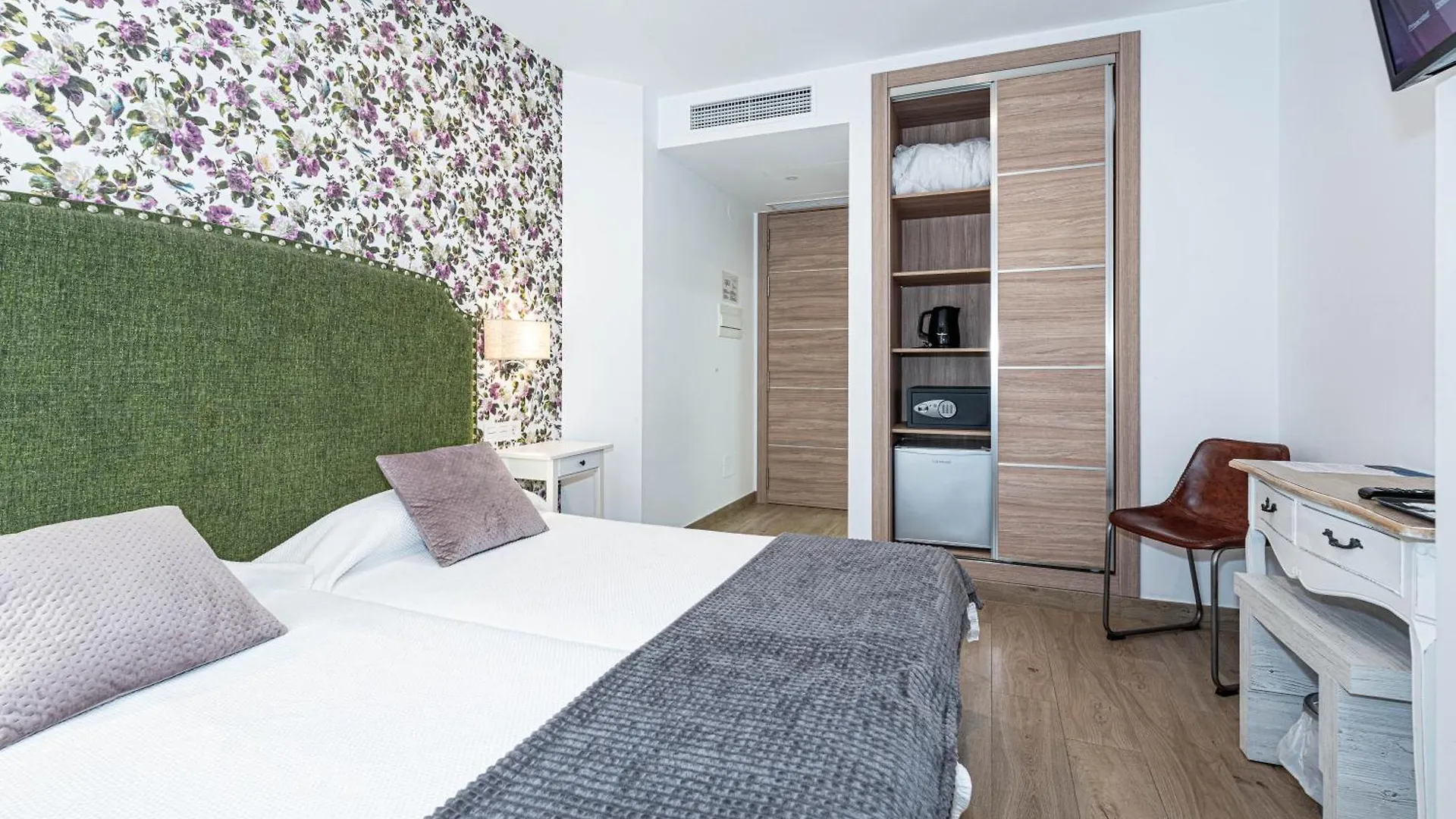 Πανσιόν Hostal Boutique Aurora Nerja